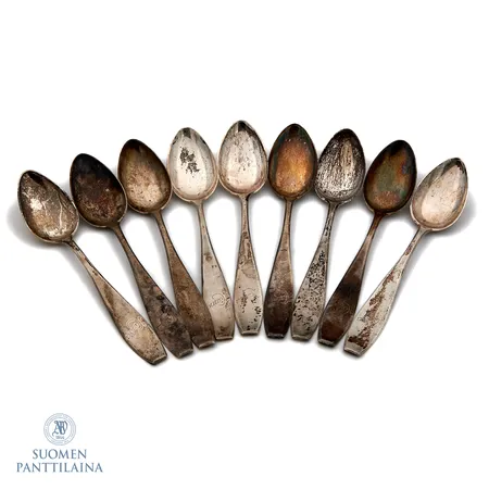 Yhdeksän kahvilusikkaa, kaiverrettu, Matta, pituus 124mm, 813, Paino: 106,8 g