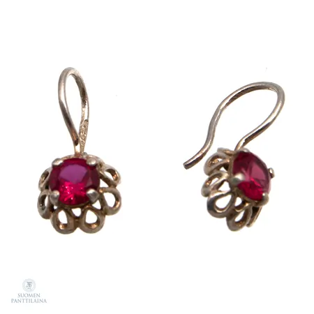 Kivikorvakorut, korkeus 18mm, 830br,  Paino: 1,4 g