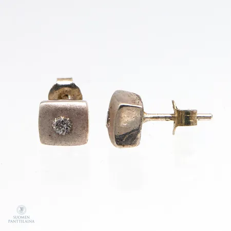 Kivikorvakorut, mitat 5,8x6,3mm, 925br,  Paino: 2,3 g
