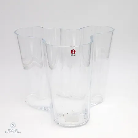 Aalto-maljakko Iittala, kirkas, kaiverrus Alvar Aalto iittala, korkeus 160mm, pieniä naarmuja
