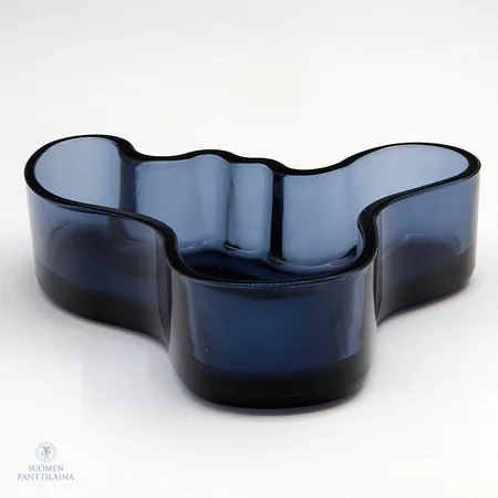 Aalto-maljakko Iittala, design Alvar Aalto, mitat 35x135mm