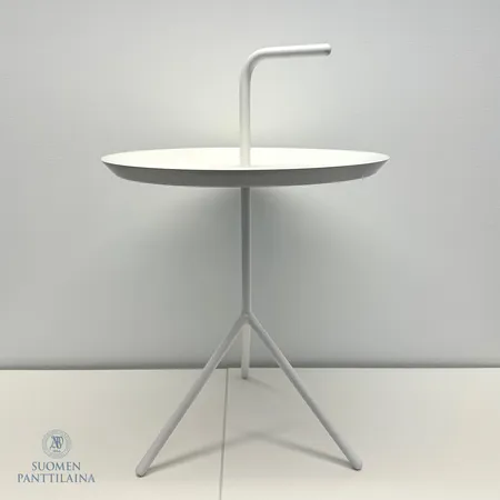 Sivupöytä Hay DML, valkoinen, korkeus 55cm, leveys 38cm. Paino: 0 g Ei lähetetä