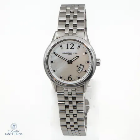 Rannekello Raymond Weil Freelancer timanteilla 10xn.0.01ct, quartz, ref. 5670, rungon Ø 29mm, teräsrannekkeen pituus 160mm, rungossa hyvin pieniä käytön jälkiä, ei laatikkoa tai papereita Paino: 0 g