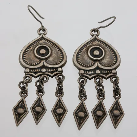 Korvakorut Kalevala Koru, Herttalehti, vuodelta 1994, korkeus 67mm, 925,  