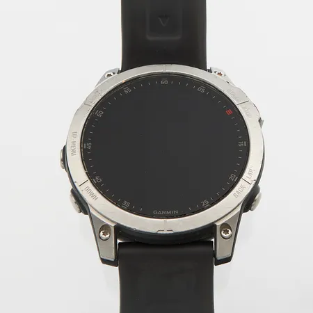 1 urheilukello garmin epix gen 2 ja laturinjohto, kulumia.