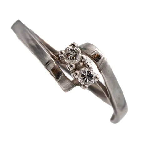 Timanttisormus 2xn0.04ct, koko 17¼, 750br, Paino: 1,9 g