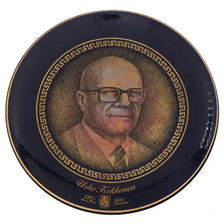 Seinälautanen Arabia, Suomen presidentit, Urho Kekkonen, 1981, käytön jälkiä, Ø 19,5cm