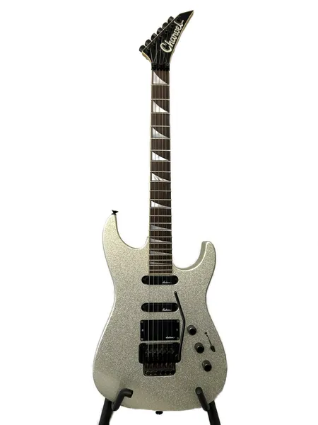 Sähkökitara Charvel 475 Deluxe Platinum, sarjanumero 332632, pehmeä kantolaukku,  Ei lähetetä