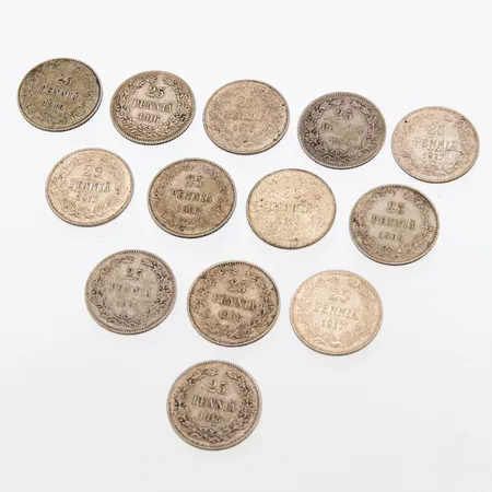 13 kappaletta suomalaisia hopearahoja 25 penniä, vuosilta 1906-1917, 750 hopea,  Paino: 16,5 g