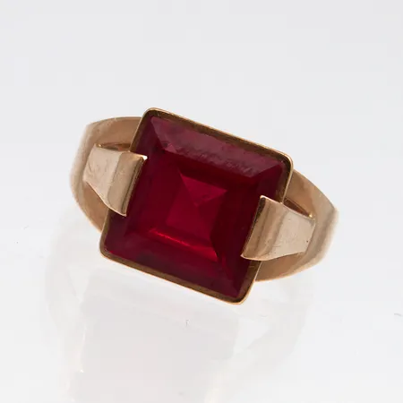 Kivisormus, koko 18½, 585br,  Paino: 3,6 g