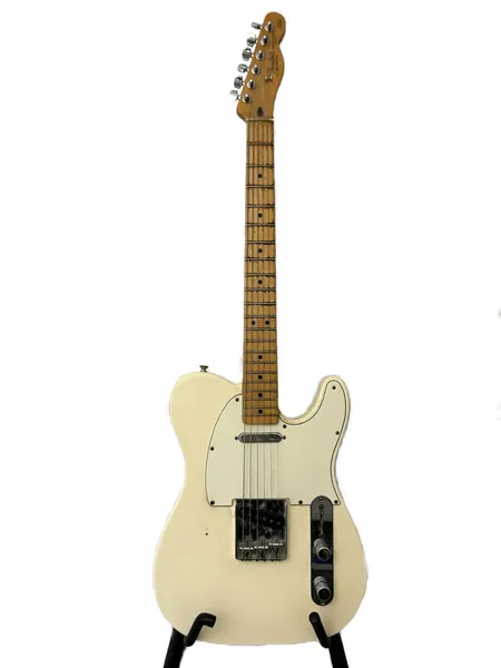Sähkökitara Fender Telecaster, sarjanumero N900633, Made in USA, selviä käytön jälkiä ja kulunut kantolaukku Rockbag,  Ei lähetetä