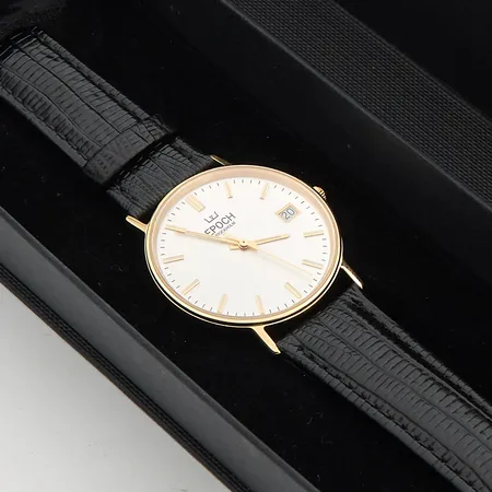 Kultarannekello Epoch stockholm, quartz, kaiverrettu, rungon Ø 35mm, nahkarannekkeen pituus 240mm, kaiverrettu, laatikko, 750br, Paino: 29 g