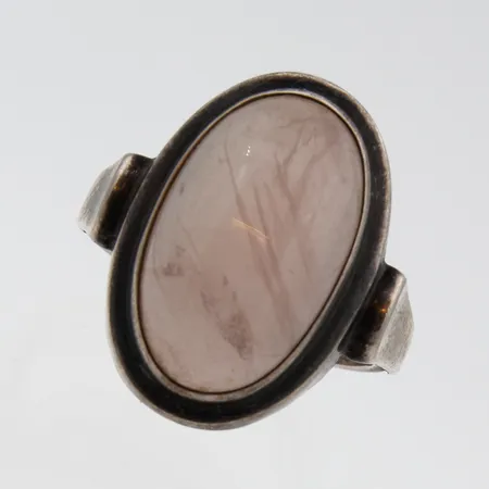 Kivisormus, koko 19¼, 835br,  Paino: 6,1 g