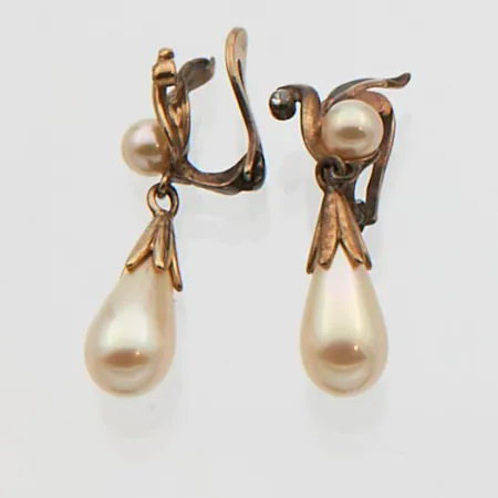 Muovihelmikorvakorut, korkeus 38mm, klipsikiinnitys 925br,  Paino: 7 g