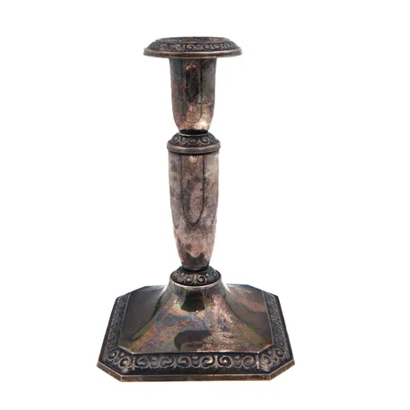 Kynttilänjalka, korkeus 138mm, 830br,  Paino: 181,1 g
