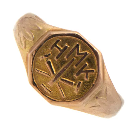 Kantasormus, kaiverrettu, koko 18½, tekijänleima Karumaa Matti, vuodelta 1966, 585,  Paino: 5,9 g