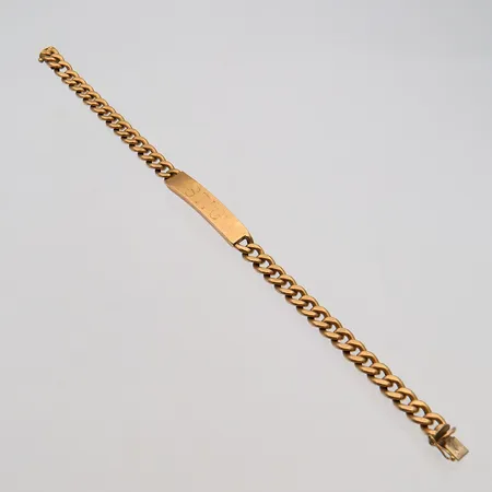 Laattaranneketju, kaiverrettu ja käytön jälkiä, pituus 225mm, leveys 7mm, 585,  Paino: 17,2 g