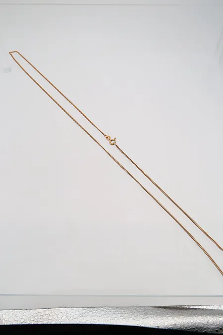 Panssarikaulaketju, pituus 71cm, leveys 1mm, 585,  Paino: 6,4 g