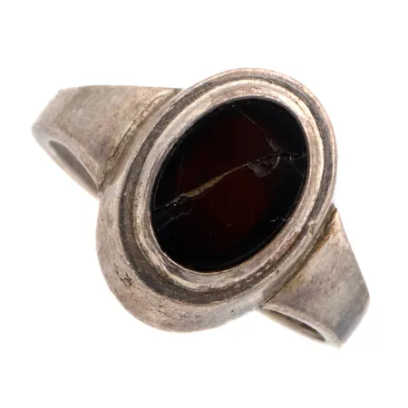 Kivisormus, kivi haljennut, koko 17¼, 916br,  Paino: 4,2 g