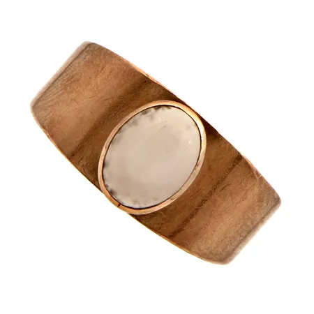 Kivisormus, koko 18¼, 585br,  Paino: 1,9 g