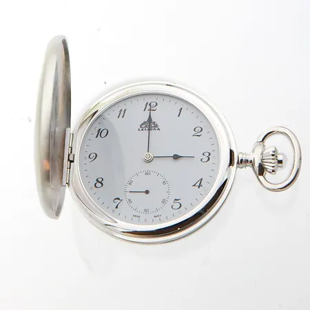 Hopeinen taskukello Leijona, Ø 50mm, mekaaninen, kaiverrettu, 925br,  Paino: 96,7 g