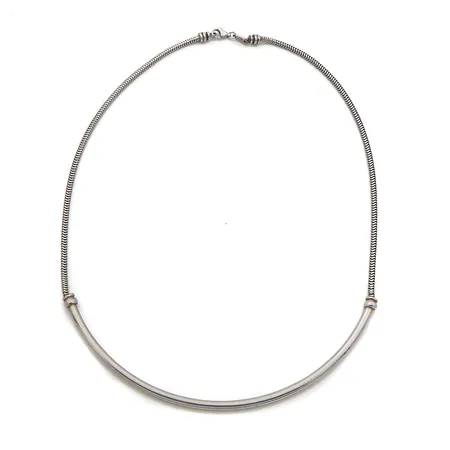 Kaulakoru, pituus 44cm, leveys 2-3mm, 925,  Paino: 14 g