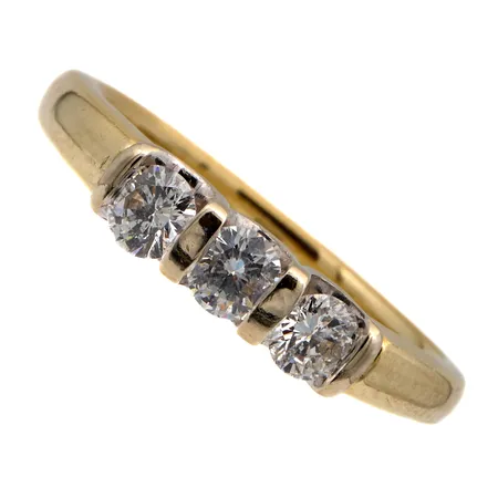 Timanttisormus 3xn0.16-0.17ct, koko 17¾, 585br kelta- ja valkokulta,  Paino: 3,8 g