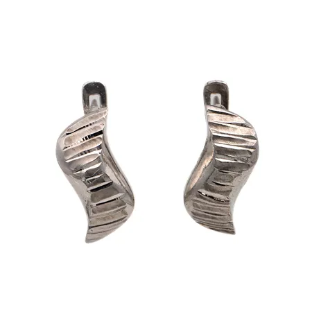Korvakorut, korkeus 14mm, 925,  Paino: 3,8 g