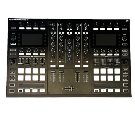 Native Instruments Traktor Kontrol S8 DJ-ohjain