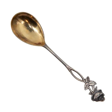 Sokerilusikka, Ruusu, pituus 140mm, Auran Kultaseppä Oy, käytön jälkiä, 813, Paino: 17 g
