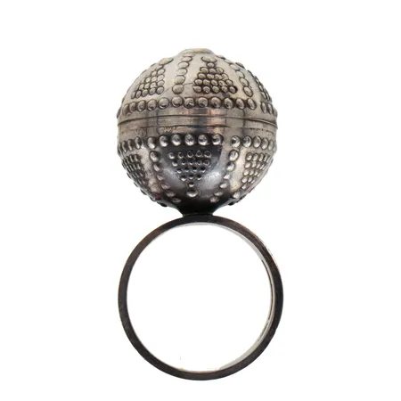 Sormus, Halikon kääty/Filigraanipallo, koko 16½, vuodelta 1973, 925, Paino: 7,9 g