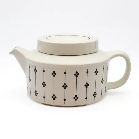Teekannu, Arabia, Kartano, korkeus 120mm, hyvässä kunnossa,