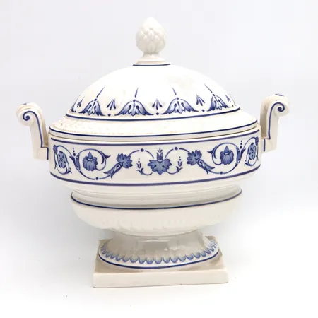 Tarjoiluastia kannella, Villeroy & Boch, Antoinetta, korkeus 19cm