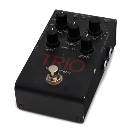 Efektipedaali, TRIO band creator , Digitech, käytön jälkiä 