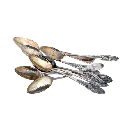 Kahvilusikoita, kaiverrettuja, 813-830, Paino: 65,4 g