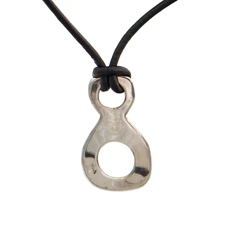 Kaulakoru Silba Design, säädettävä nahkanyöri, riipuksen korkeus 32mm ja leveys 12-18mm, 925br, Paino: 5,5 g