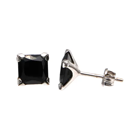 Kivikorvakorut, mitat 6,6mm, 585br,  Paino: 1,2 g