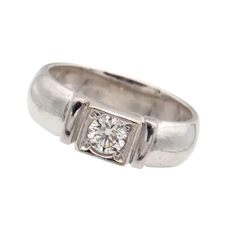 Timanttisormus 1xn.0.25ct, koko16, leveys 5mm, 585 valkokulta,   Paino: 5,9 g
