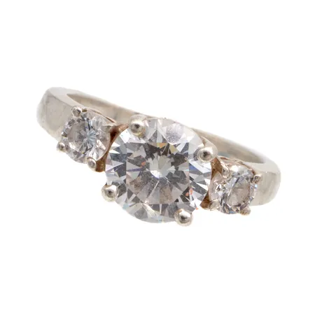 Kivisormus, koko 16¾, 925br,  Paino: 3,9 g