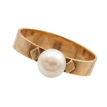 Helmisormus, koko 18, helmen Ø 6mm, tekijänleima PAH (Pentti A. Heino), 585br, Paino: 2,5 g