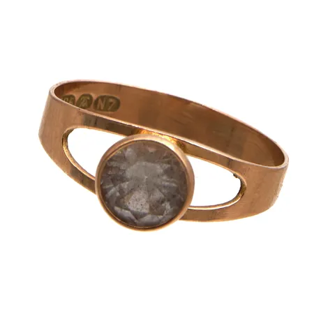 Kivisormus, koko 16¼, 585br,  Paino: 1,2 g