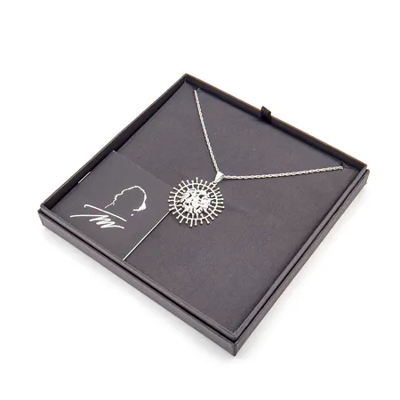 Kaulakoru, Täysikuu, design Tapio Wirkkala, Kultakeskus, pituus 45cm, korkeus 45mm ja Ø 37mm, alkuperäinen laatikko, 830, Paino: 8,2 g