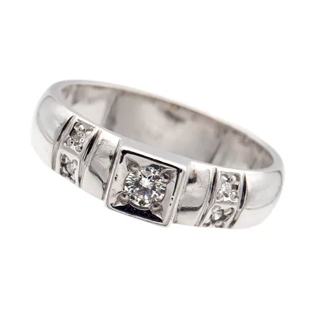 Timanttisormus 4xn.0.005ct 1xn.0.10ct, koko 17, 585 valkokulta,  Paino: 5,8 g