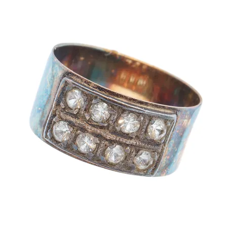 Kivisormus, koko 18¾, leveys 9mm, tekijänleima OPS (Salminen Osmo Pentti), Helsinki 1961, 585br, Paino: 4,6 g