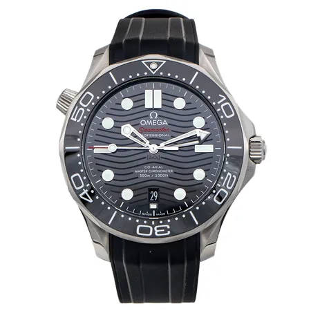 Teräsrannekello, Omega Seamaster Professional Diver 300, automaatti, ref. 210.32.42.20.01.001, sarjanumero 82856076, rungon Ø 42mm, rannekkeen pituus 170-225mm, mukana alkuperäinen laatikko ja takuukortit Paino: 0 g