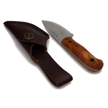 Puukko, Helle Norway, käytön jälkiä, terän pituus 62mm, nahkatuppi, 