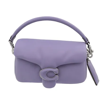Nahkainen olkalaukku Coach Pillow Tabby 18, mitat 18x7x10cm, väri purple, irroitettavat olka- ja käsihihnat.