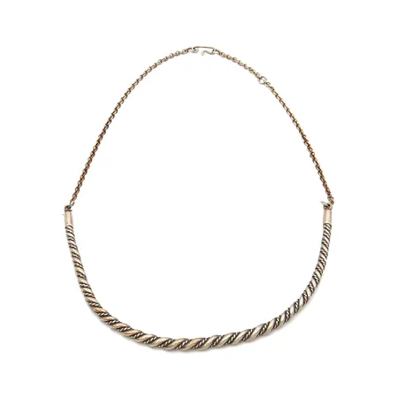 Kaulakoru Kalevala Koru, Halikon Lampolan kierrekoru, pituus 49cm, 925, Paino: 32,5 g