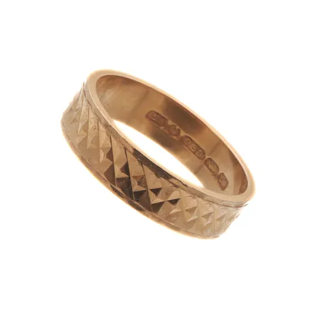 Kuvioitu sormus, koko 17¼, tekijänleima "EE", vuodelta 1971, 750, Paino: 4,3 g