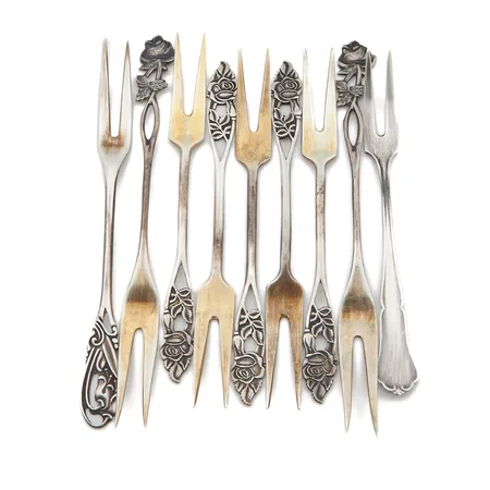 Yhdeksän leikkelehaarukkaa, pituudet 125-140mm, 813,  Paino: 88 g